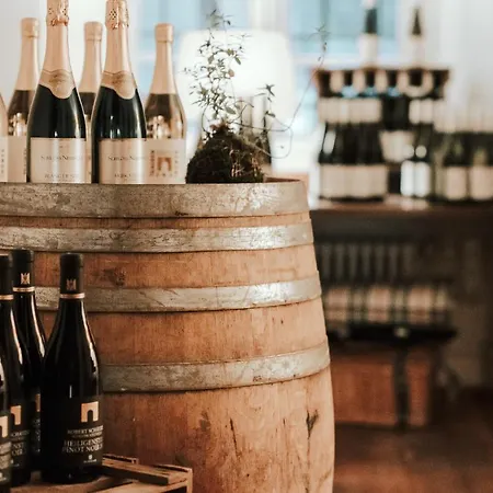 Residenz Im Schloss Neuweier Hotel