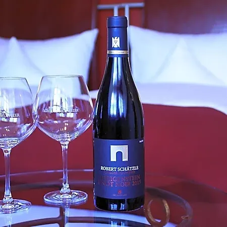 Hotel Residenz Im Schloss Neuweier 3*