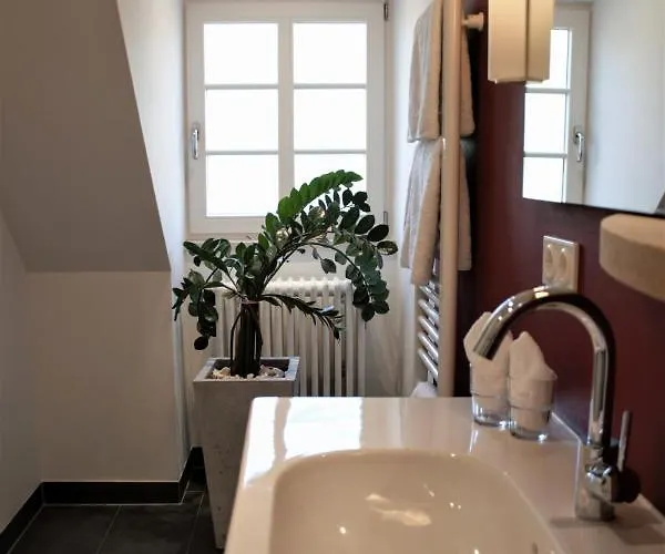 Residenz Im Schloss Neuweier 3*